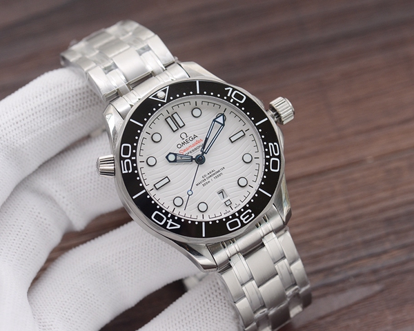 オメガ時計正面デザイン